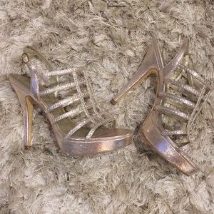 Adrianna Papell Gold Heels Size 7 1/2